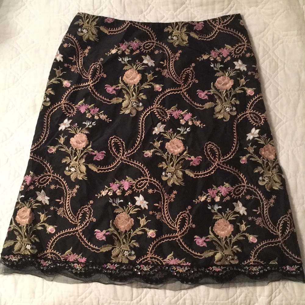 BEAUTIFUL Vintage Express embroidered skirt 8